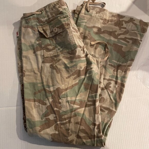 Y2K Camo Embroidered Cargo Pant - Picture 5 of 7